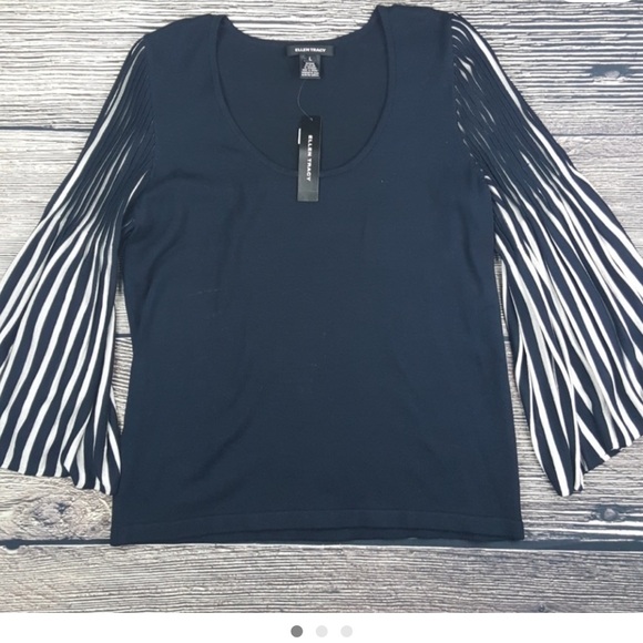 NWOT Ellen Tracy, Bell Sleeves Navy Knit Sweater - Picture 8 of 8